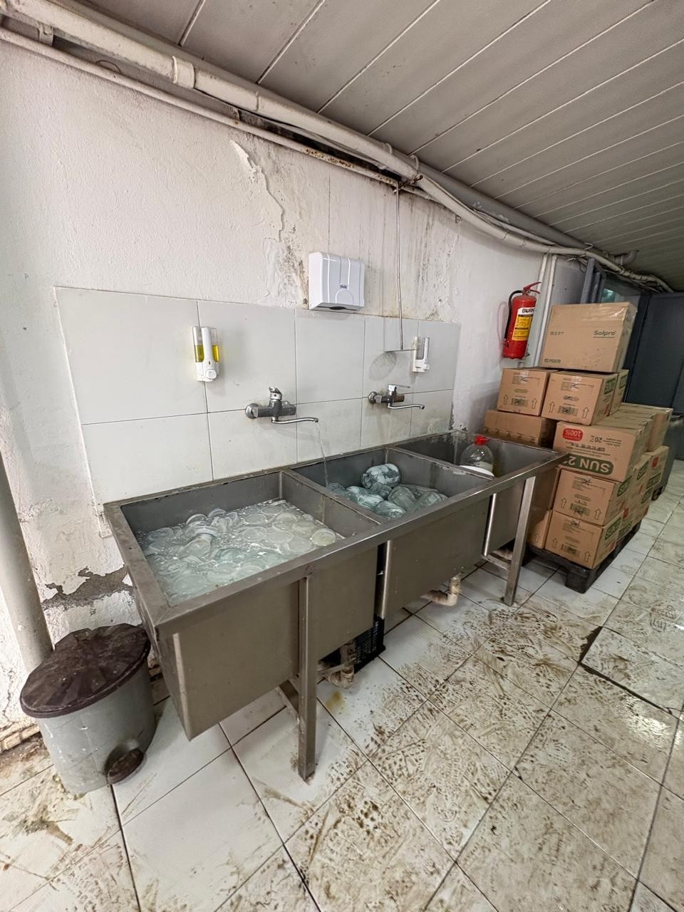 Kaspian Prodakşn Layn” MMC-də istehlaka yararsız məhsullar aşkarlanıb - FOTOLAR